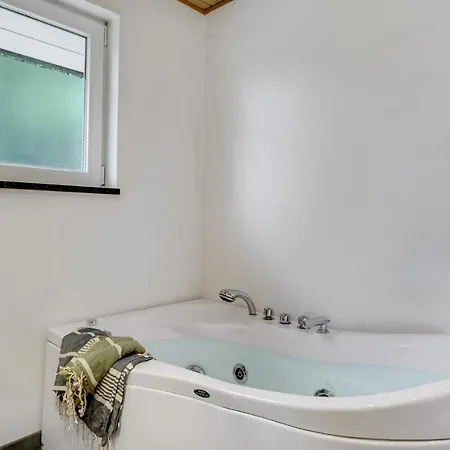 펜션 Amazing In With Sauna *