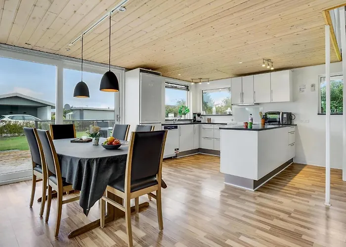 Amazing In With Sauna Ferienhaus Bogense